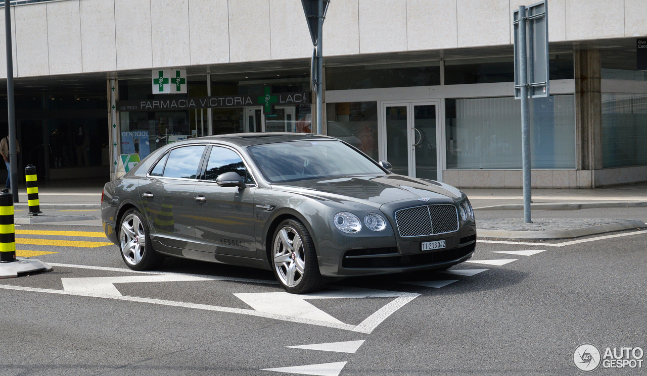 Bentley Flying Spur V8