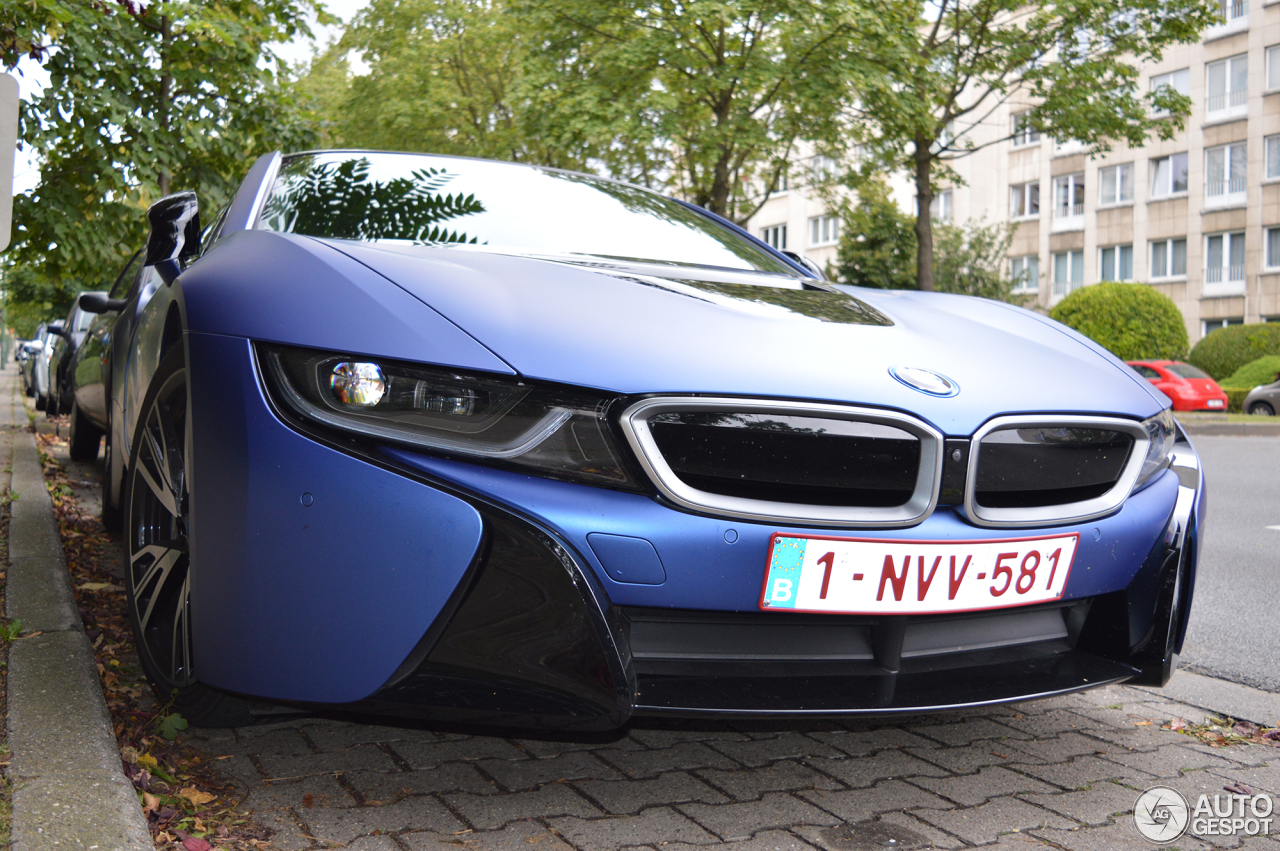 BMW i8