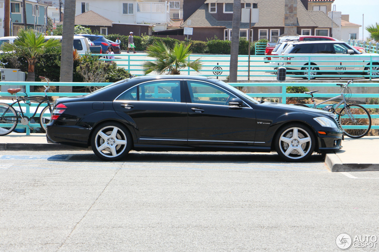 Mercedes-Benz S 65 AMG V221