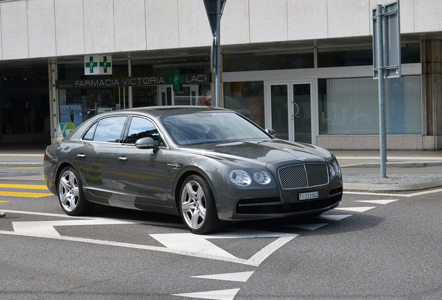 Bentley Flying Spur V8