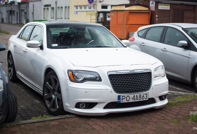 Chrysler 300C SRT8 2013