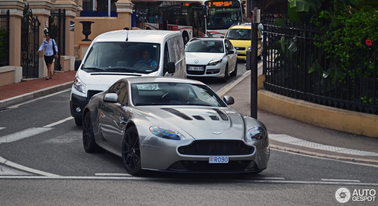 Aston Martin V12 Vantage S