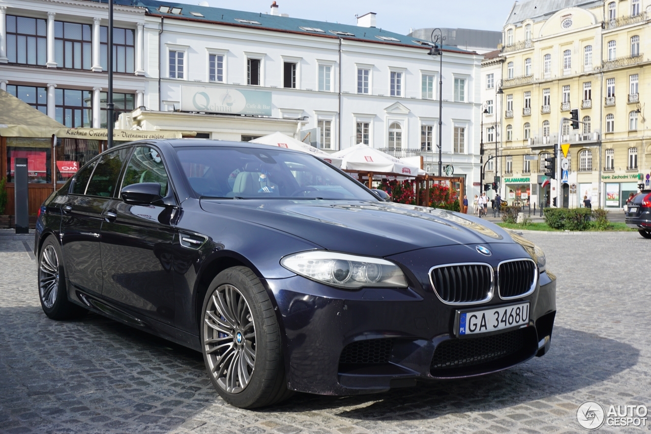 BMW M5 F10 2011