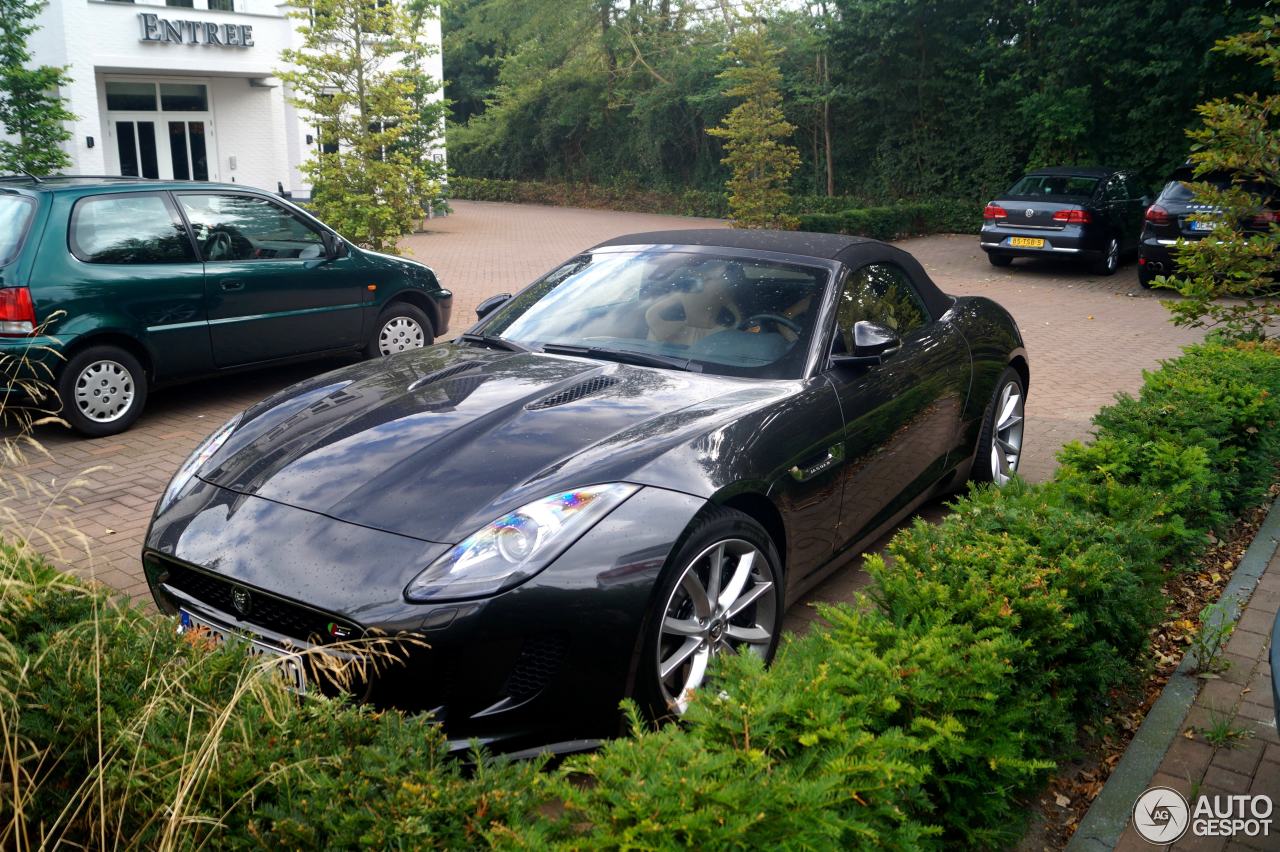 Jaguar F-TYPE S Convertible