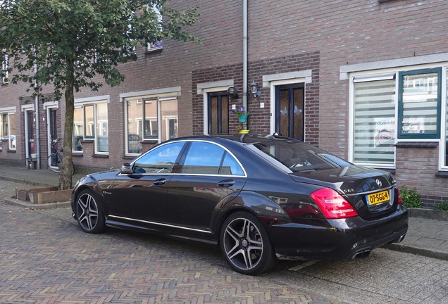 Mercedes-Benz S 63 AMG W221 2011