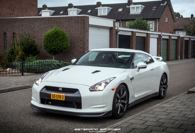 Nissan GT-R