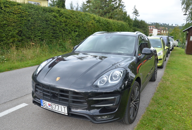 Porsche 95B Macan Turbo