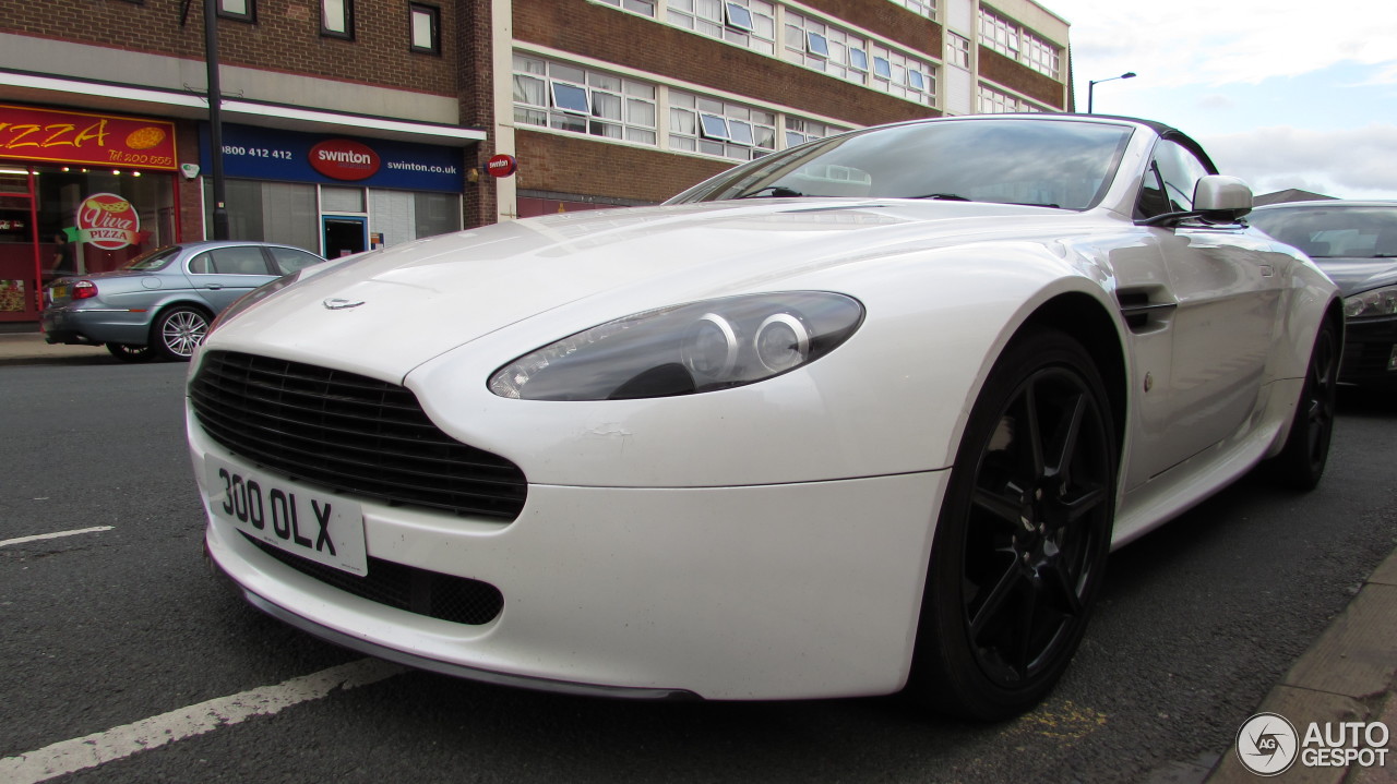 Aston Martin V8 Vantage Roadster