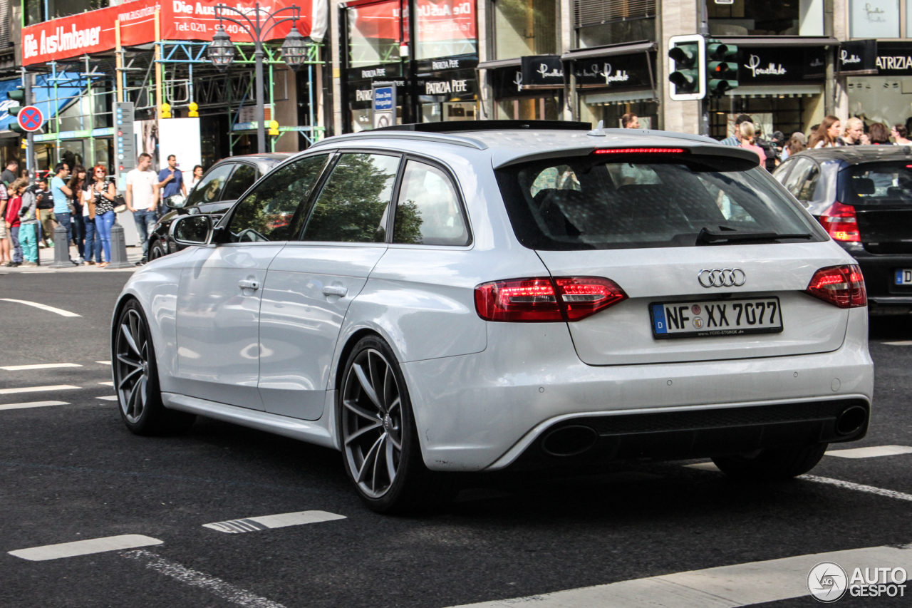 Audi RS4 Avant B8