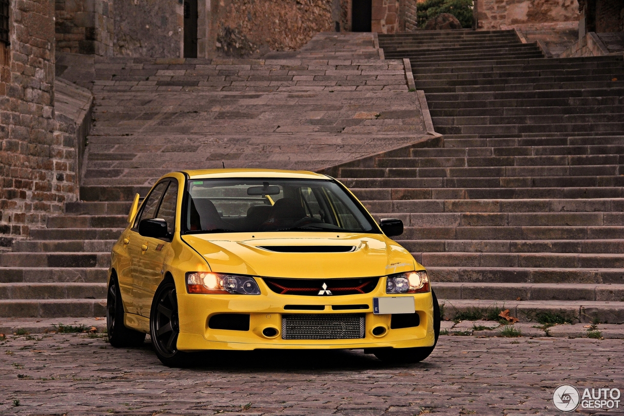 Mitsubishi Lancer Evolution IX MR