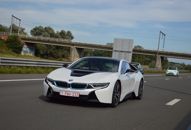 BMW i8