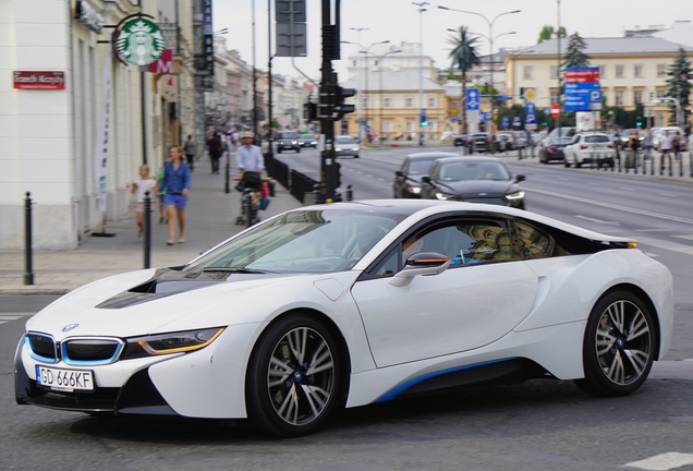 BMW i8