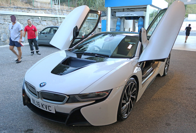 BMW i8