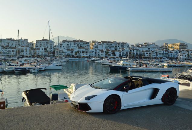 Lamborghini Aventador LP700-4 Roadster Pirelli Edition