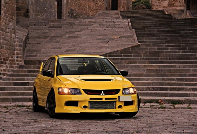 Mitsubishi Lancer Evolution IX MR