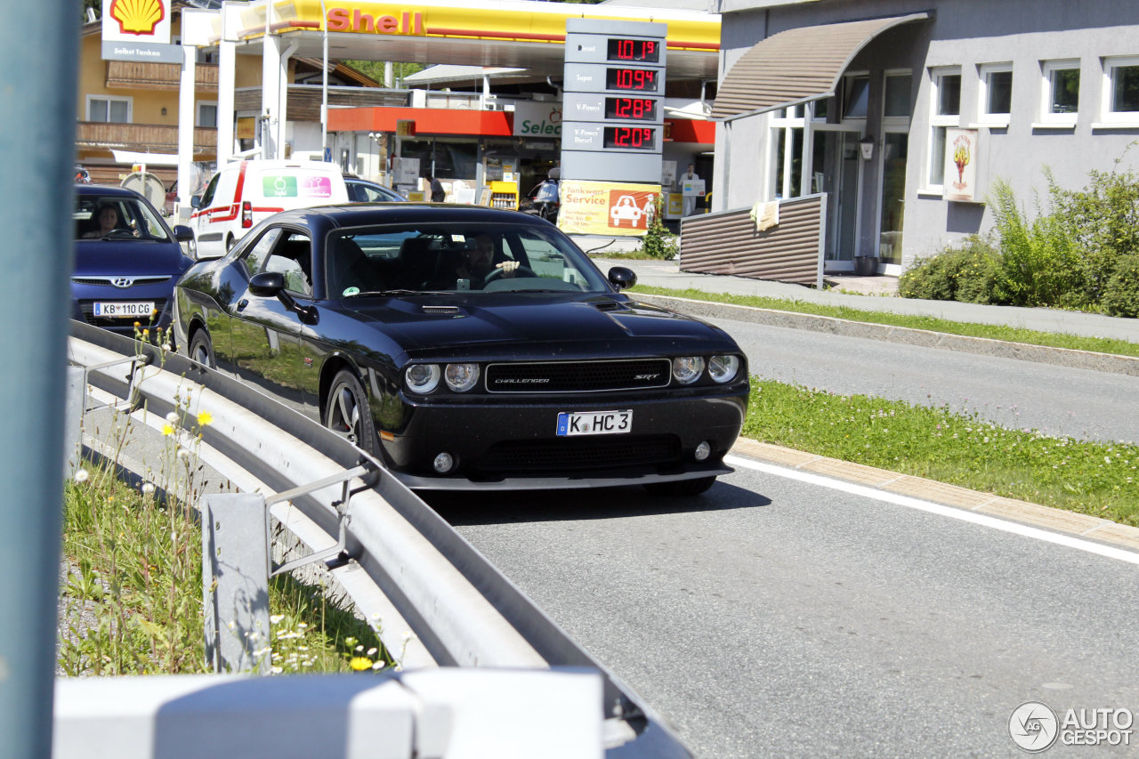 Dodge Challenger SRT-8 392