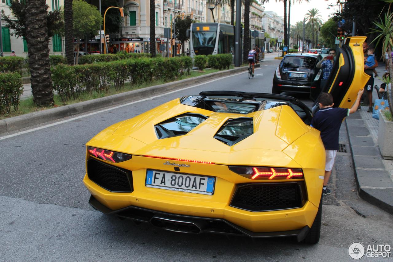 Lamborghini Aventador LP700-4 Roadster