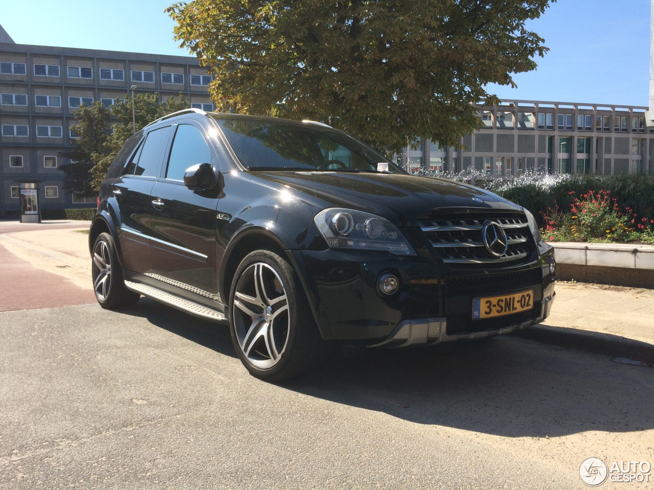 Mercedes-Benz ML 63 AMG 10th Anniversary