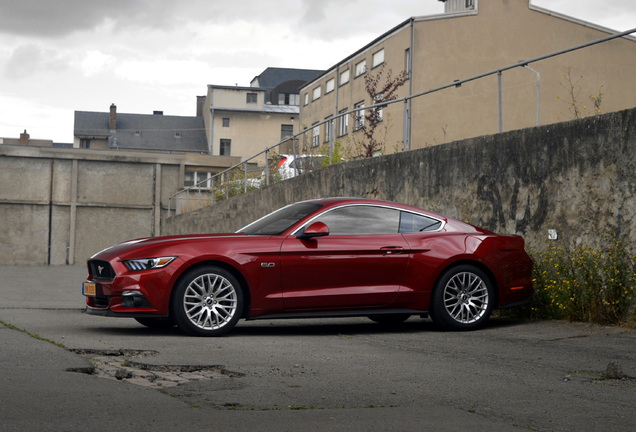 Ford Mustang GT 2015