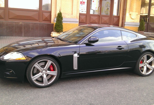 Jaguar XKR Portfolio