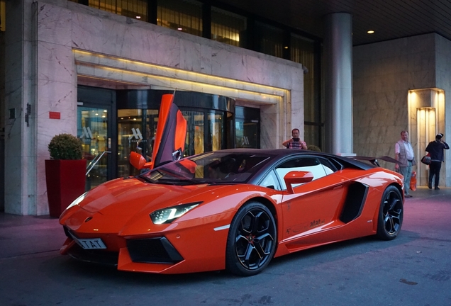 Lamborghini Aventador LP700-4