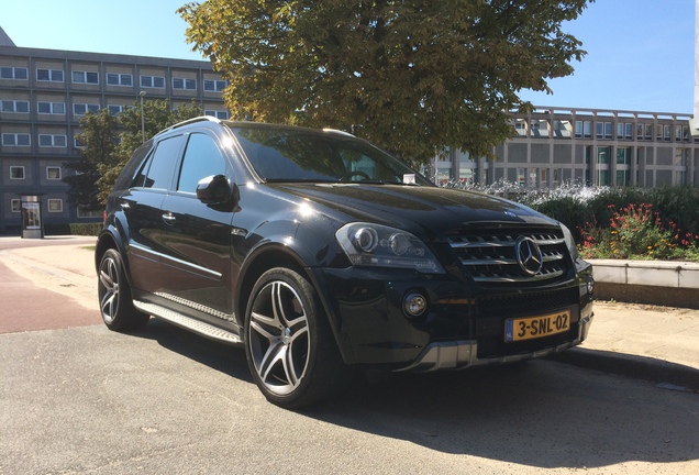 Mercedes-Benz ML 63 AMG 10th Anniversary