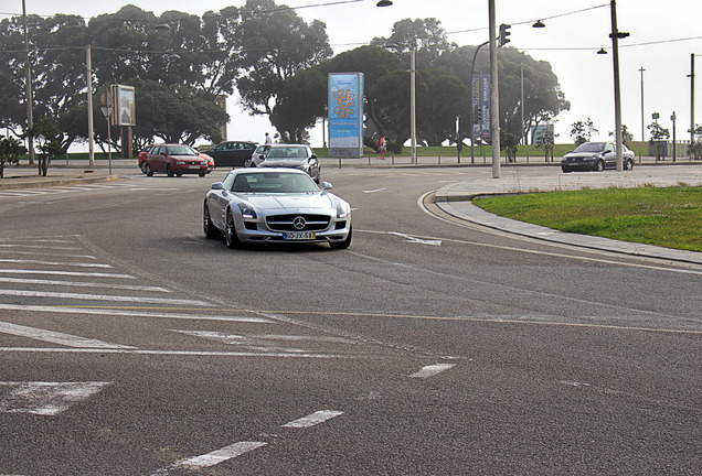 Mercedes-Benz SLS AMG