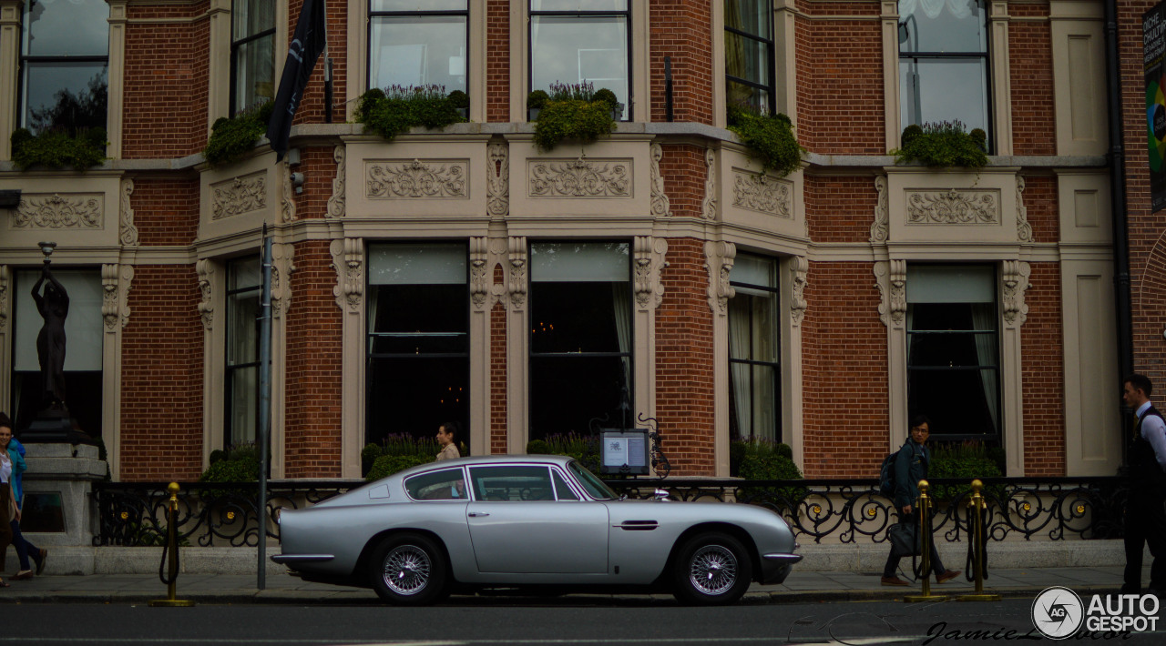 Aston Martin DB6 MKI