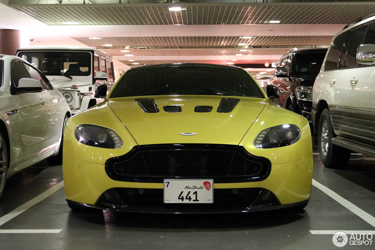 Aston Martin V12 Vantage S