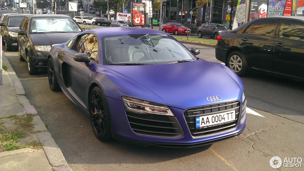 Audi R8 V10 Plus 2013