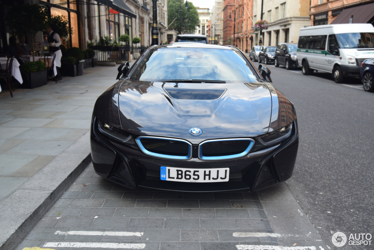 BMW i8