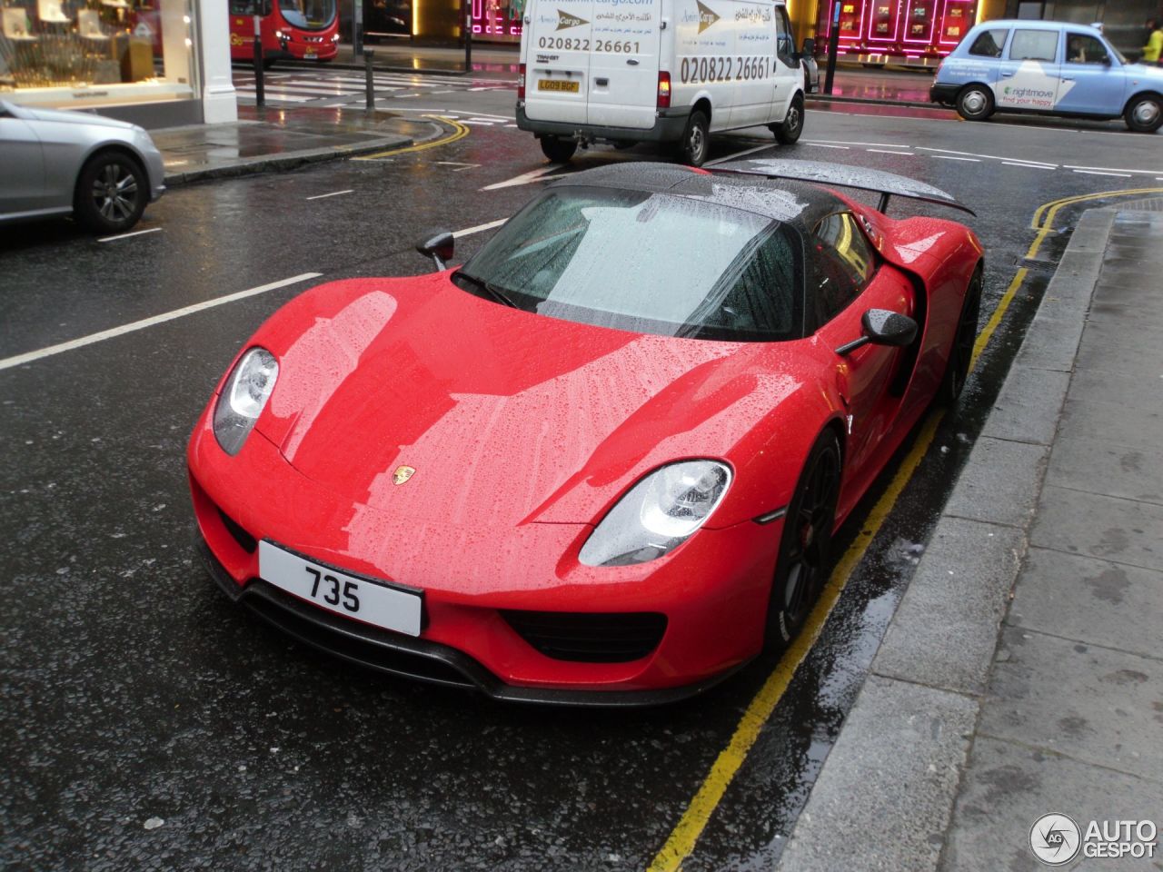 Porsche 918 Spyder Weissach Package