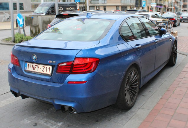 BMW M5 F10 2011