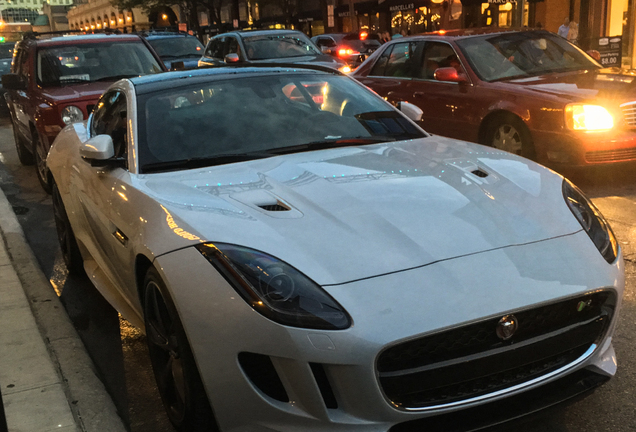 Jaguar F-TYPE R AWD Coupé