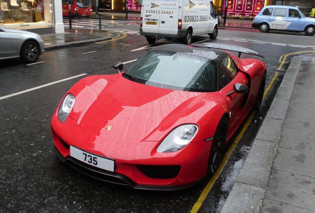 Porsche 918 Spyder Weissach Package