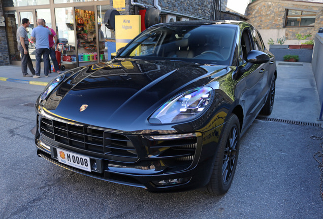 Porsche 95B Macan GTS