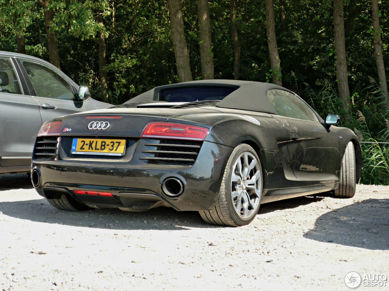 Audi R8 V10 Spyder 2013