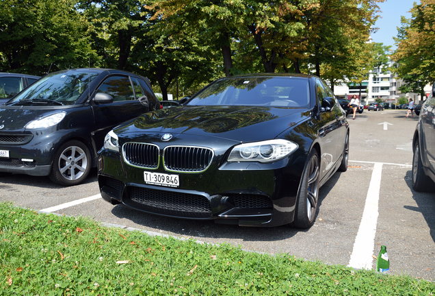 BMW M5 F10 2011