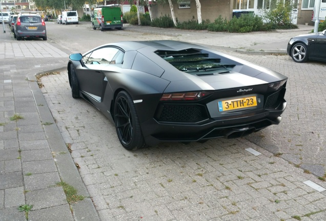 Lamborghini Aventador LP700-4