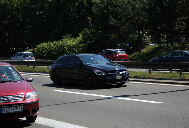 Mercedes-Benz CLA 45 AMG Shooting Brake