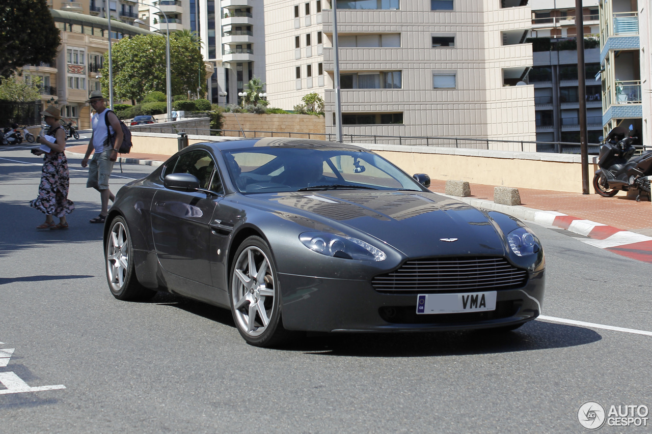 Aston Martin V8 Vantage