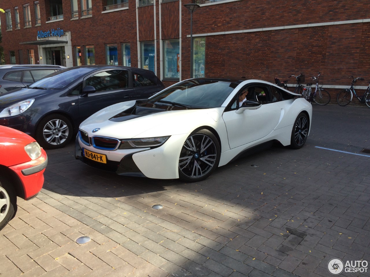 BMW i8