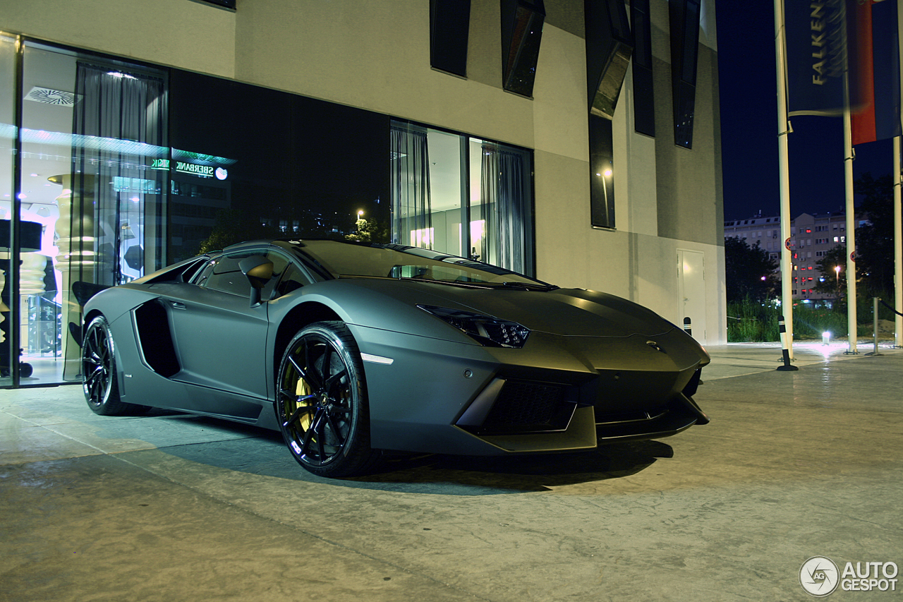 Lamborghini Aventador LP700-4 Roadster