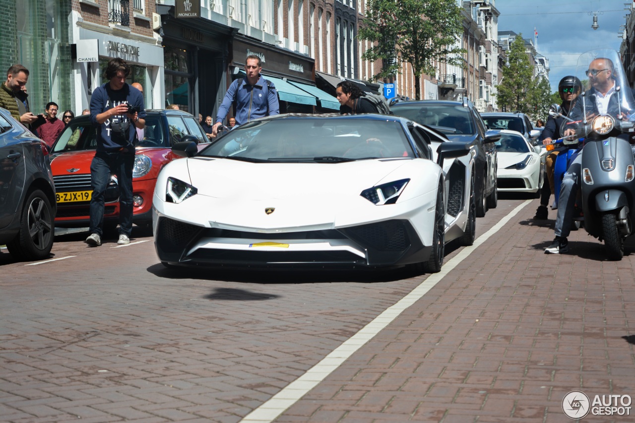 Lamborghini Aventador LP750-4 SuperVeloce Roadster