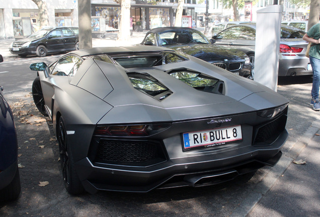 Lamborghini Aventador LP700-4 Roadster