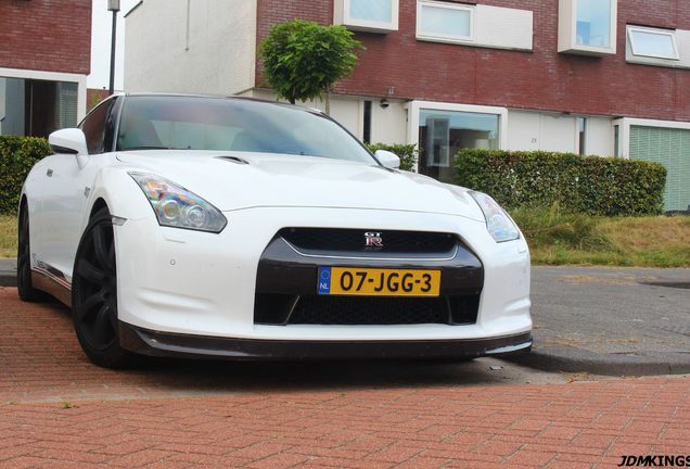 Nissan GT-R