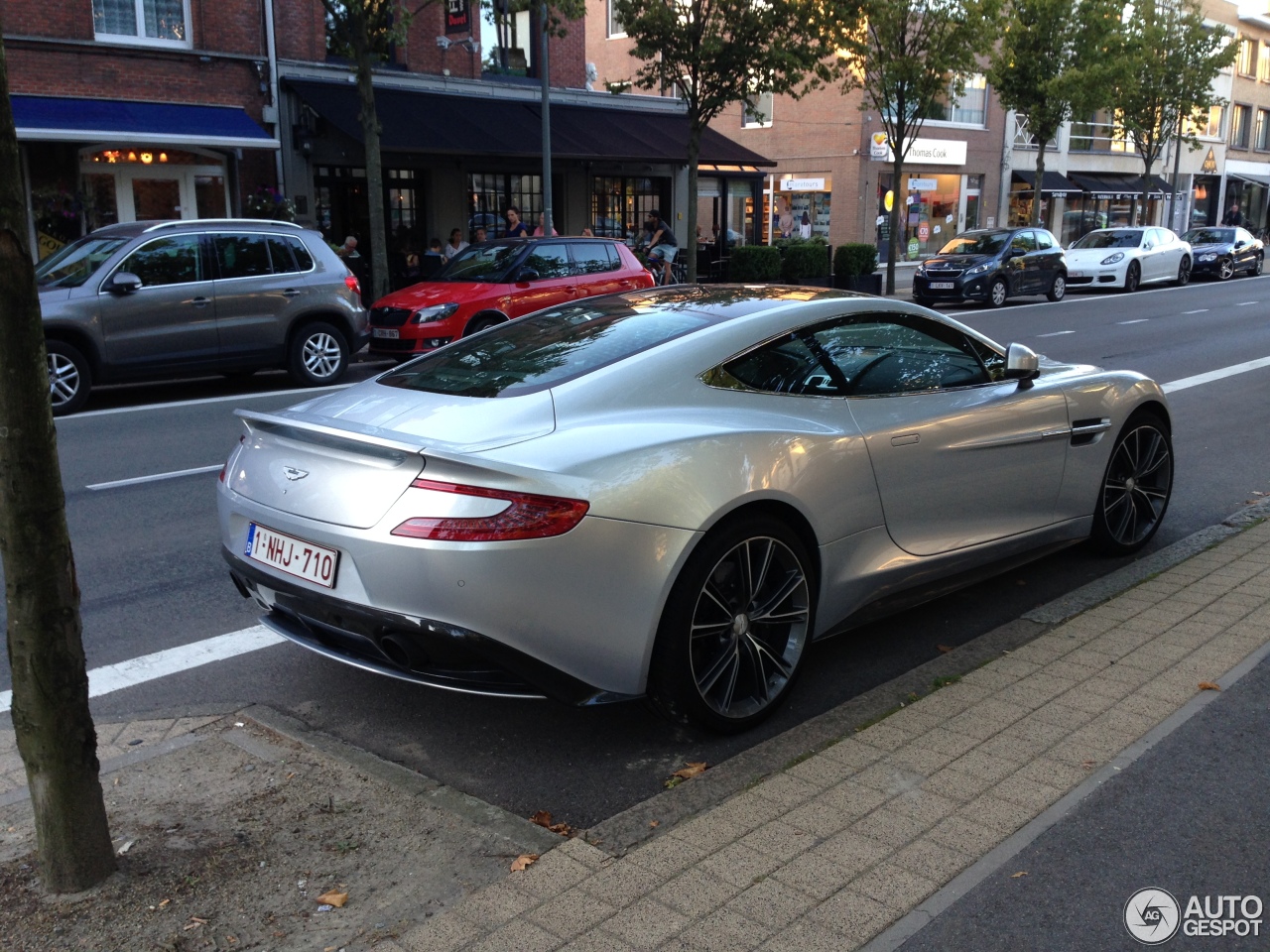 Aston Martin Vanquish 2013