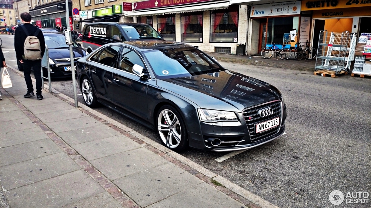 Audi S8 D4