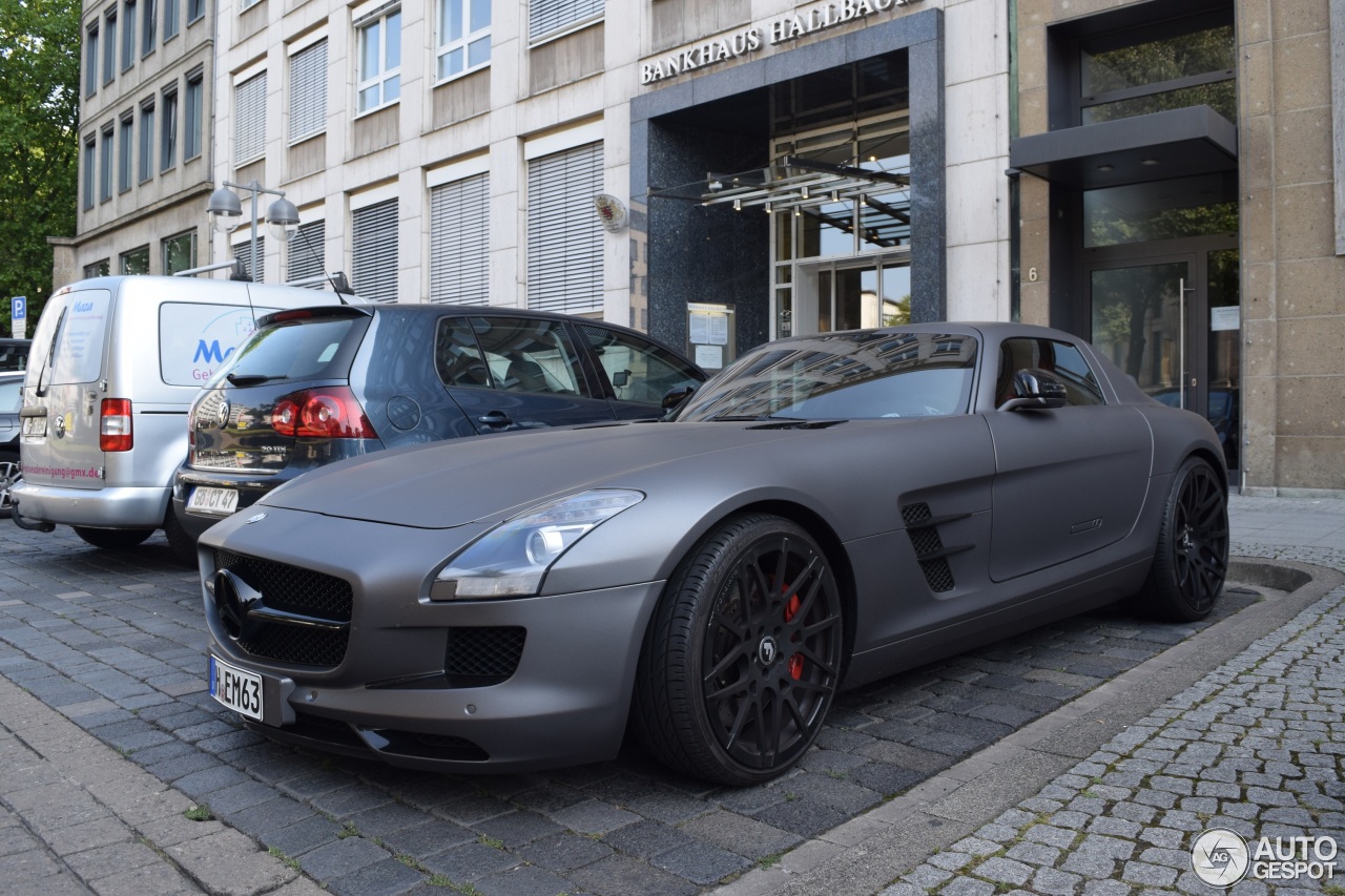 Mercedes-Benz SLS AMG