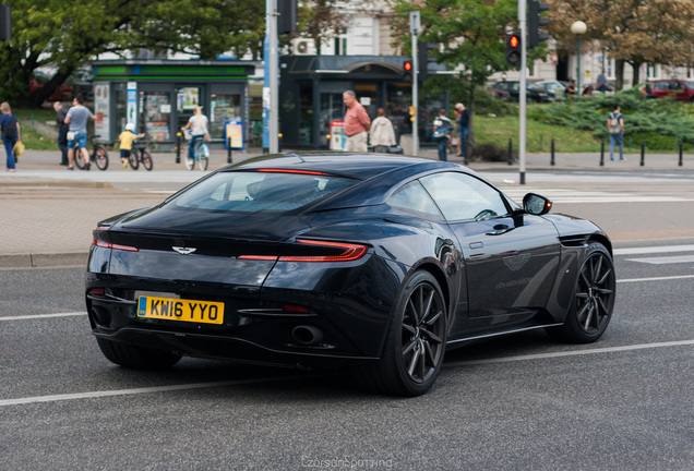 Aston Martin DB11